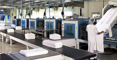 百?gòu)?qiáng)洗滌設(shè)備解析-水洗廠洗滌布草的操作步驟，注意事項(xiàng)