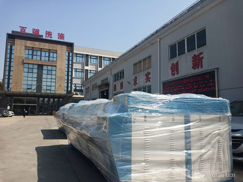 百強洗滌設備-洗脫機，烘干機，燙平機發貨四川