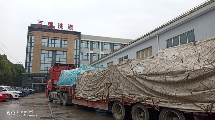 冬至前百強洗滌設(shè)備出貨忙